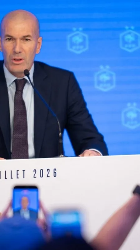 "Ma première pensée, c'est celle-là" : les mots forts de Zidane, nouveau sélectionneur des Bleus, pour les sinistrés des incendies en Gironde