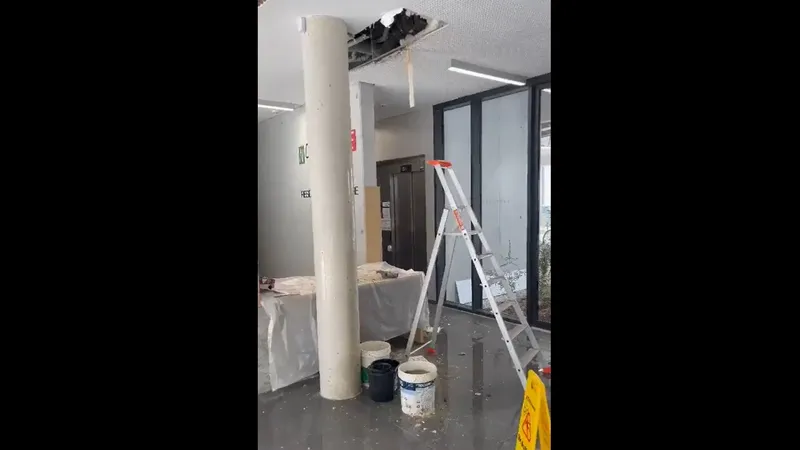 Depuis la rentrée de septembre et la livraison de la résidence universitaire, les déconvenues s'enchainent pour le bâtiment.