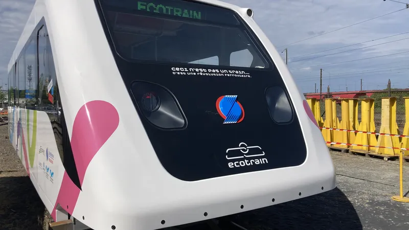 La navette est équipée de capteurs, capable de détecter un obstacle sur la voie