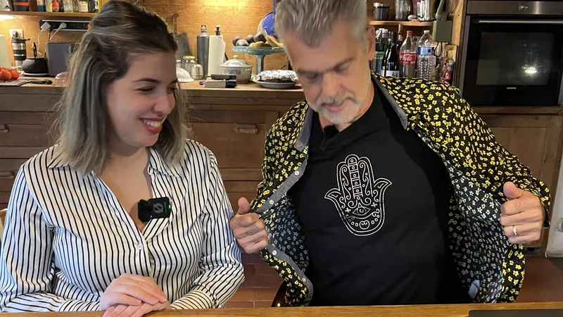 Venus tout droit de Montréal et de San Francisco; Sara Nacer et Jeffrey Braverman travaillent pour la première fois en personne.