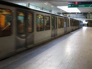 Le service de la ligne 2 du métro est totalement interrompu à Marseille.
