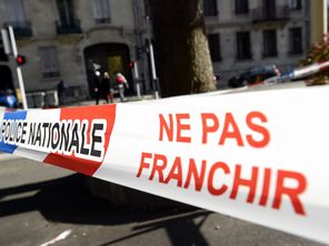 Une petite fille de 3 ans a fait une chute du quatrième étage d'un immeuble à Toulouse.