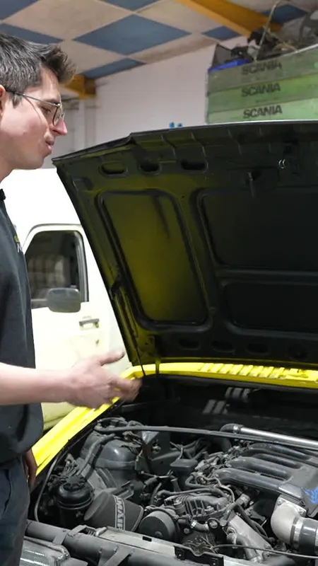 VIDÉO. Il est le seul garagiste en France spécialisé en Citroën C15