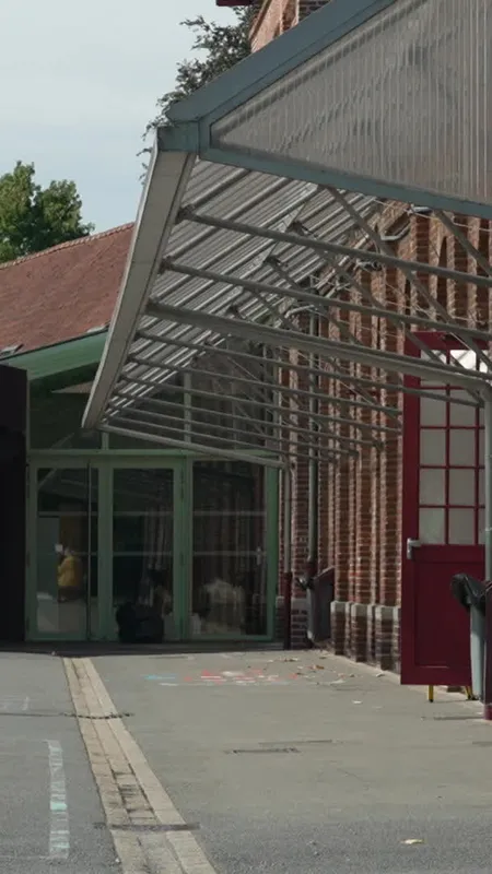 VIDÉO. Cette école cache une ancienne gare vieille de 150 ans
