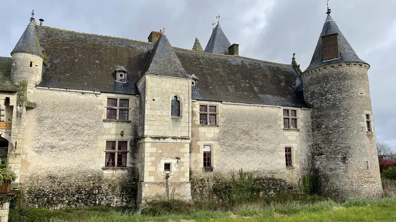 Le château de Chémery, ancienne demeure d'Alain Souchon