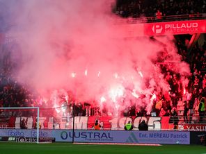  Les supporters lors du match entre le Stade de Reims et Laval le 8 décembre. 