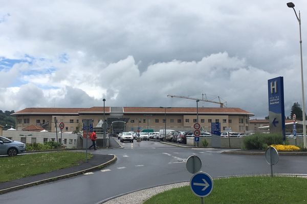 Le centre hospitalier Emile-Roux du Puy-en-Velay connaît des difficultés dans son service des endoscopies.