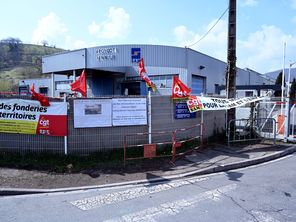 Le site de la SAM à Viviez (Aveyron) en mars 2022 lors de la mùobilisation des salariés