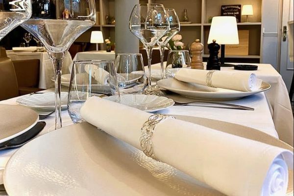 Dans ce restaurant, la semaine de quatre jours permet d'avoir des employés reposés en début de semaine.