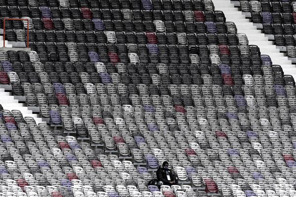 Les tribunes vides du stadium à Toulouse lors d'une rencontre de Ligue 2 contre Grenoble