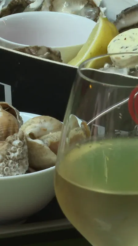 VIDÉO - "C'est un lieu qui rassemble" : ce nouveau foodcourt réunit huit restaurants, un bar et des jeux