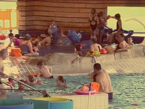 Une pataugeoire ludique pour partager les joies de l'eau en famille. 