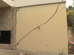 La mairie d’Apt dans le Vaucluse a pris un arrêté d’évacuation pour plusieurs immeubles suite à des fissures qui se sont agrandies dans la résidence Saint-Michel.
