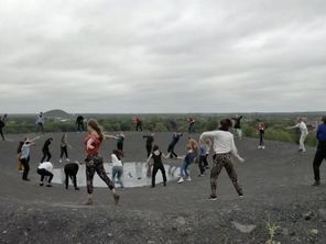 Ce sont 80 danseurs amateurs de la région qui ont pu participer au projet.