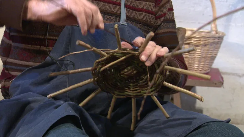 Le fond du panier doit être bombé pour assurer sa stabilité